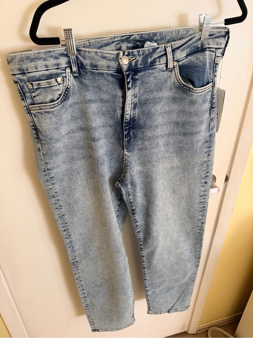 H&M Women’s Stretch Slim Jeans - Light Blue Acid Wash